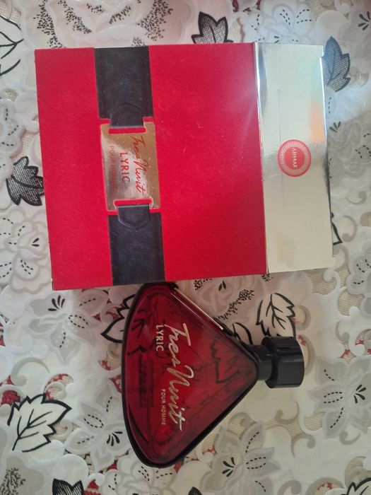 Продавам парфюми