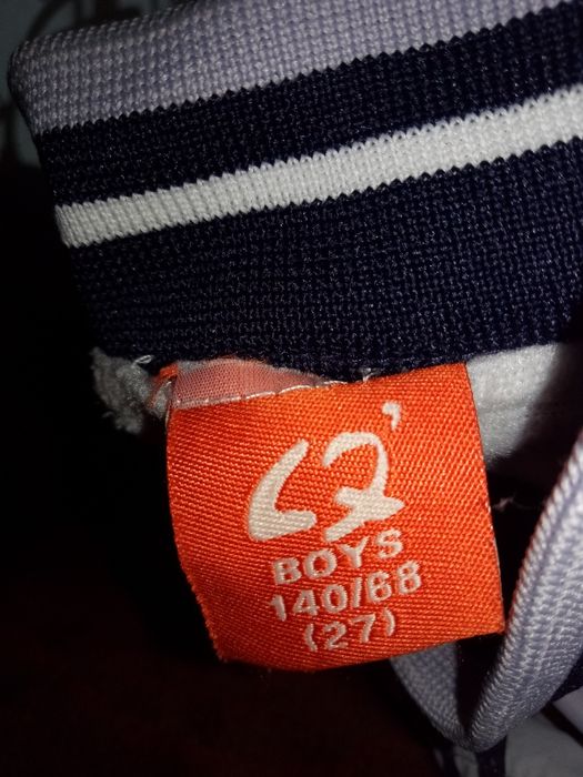 Продам спортивный костюм