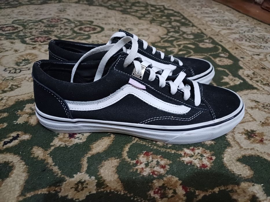 Обувь Вансы (VANS) 39 размера новые