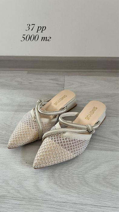 Женская обувь разные