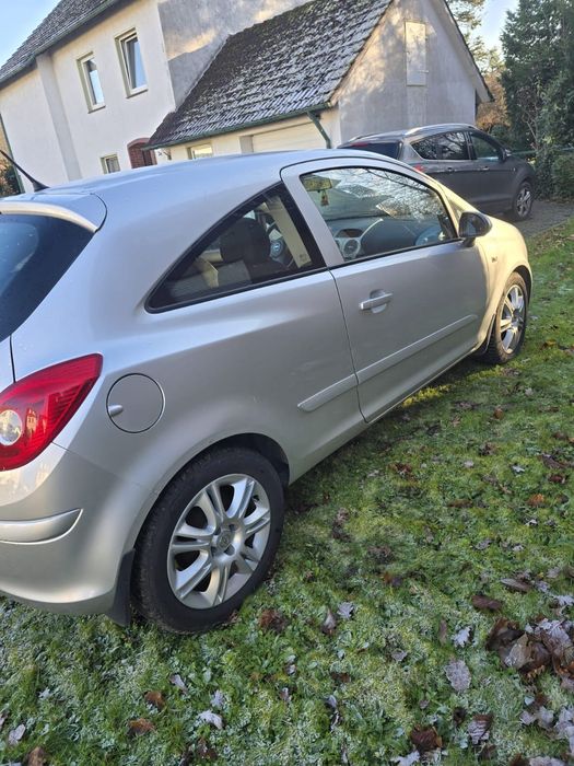 Vand opel corsa 1.4 benzina