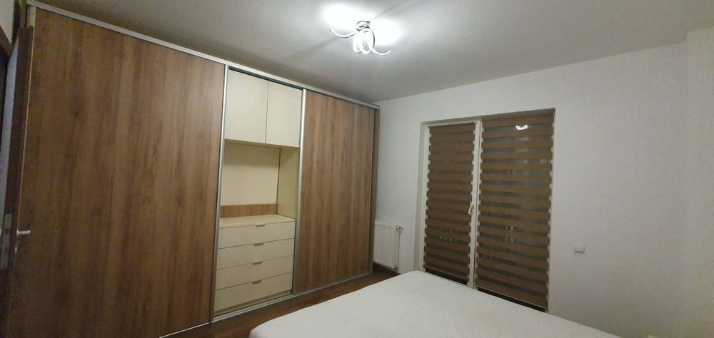 Închiriez apartament 2 camere str Eroilor Floresti