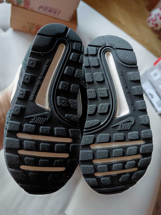 Детски маратонки Nike MD Valiant