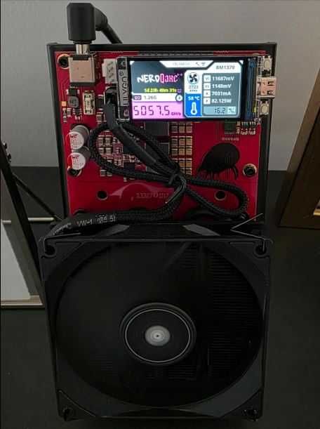 Bitaxe NerdQaxe++ ASIC Miner – 4.8TH/s Parasite Edition