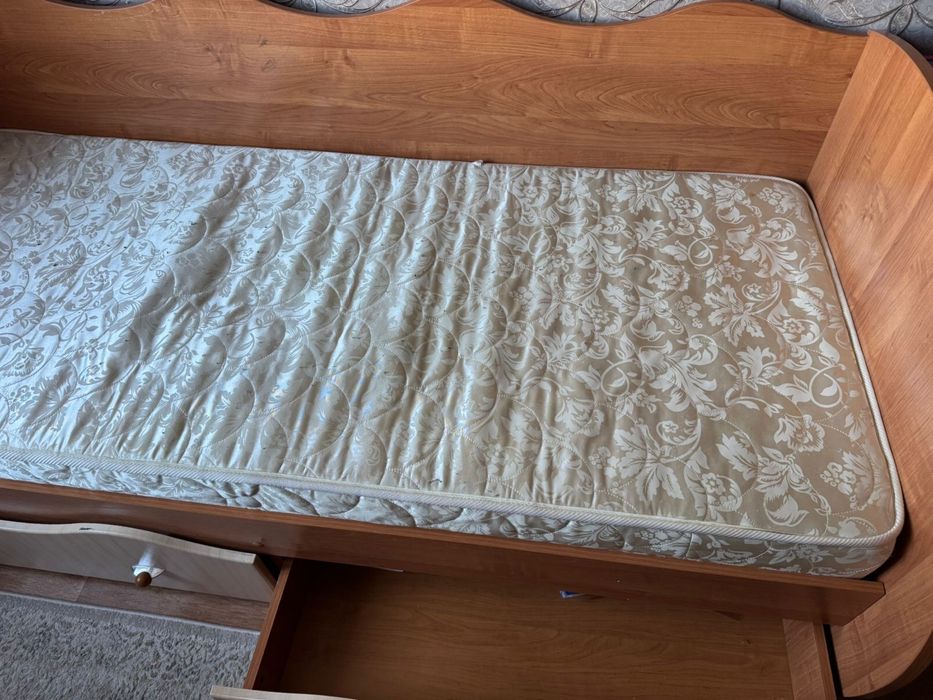 Кровать для детей подростков.