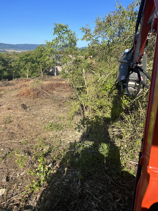 Услуги с комбиниран и мини багер!Почистване на трудно достъпни места