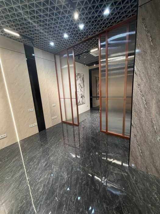 Сдам 38 м² Офис в Аренду. Piramit Tower. ул Бабура. Яккасарайский!