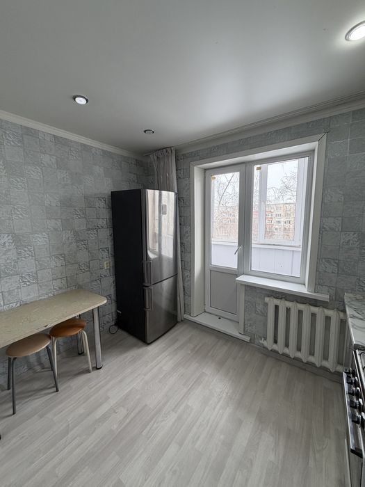 Сдам 2 ком.кв район 8 школы