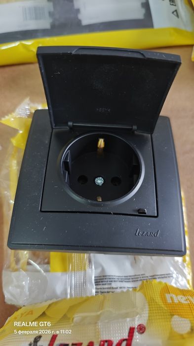 Продаю розетки и выключатели