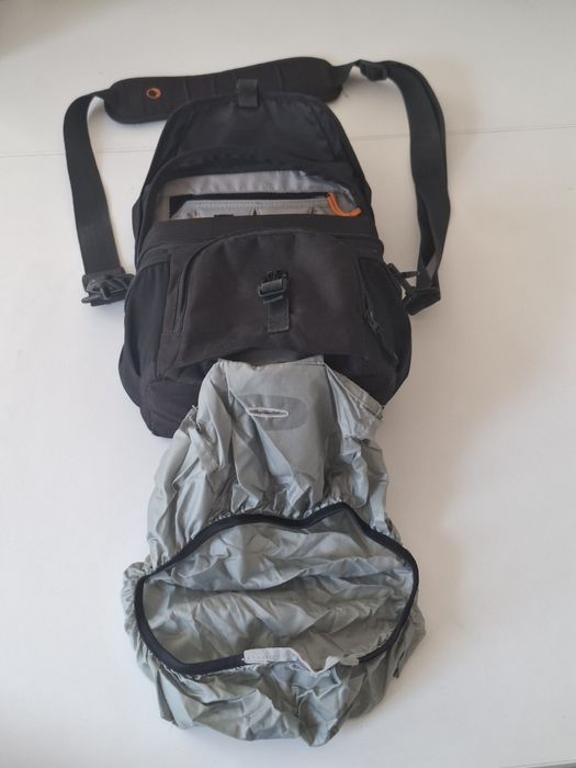 Geanta foto Lowepro Nova 160 AW