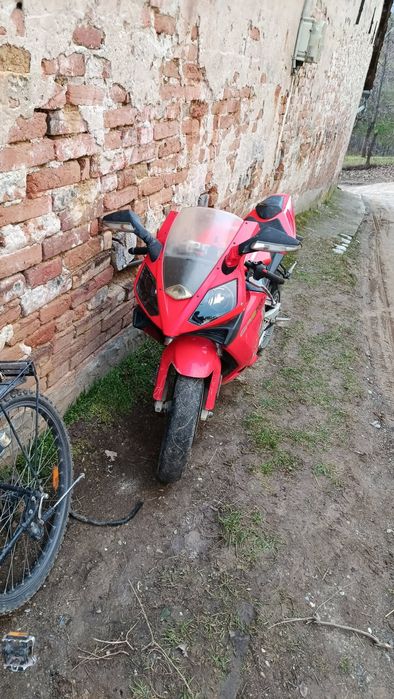 Vând motocicletă             Urgent