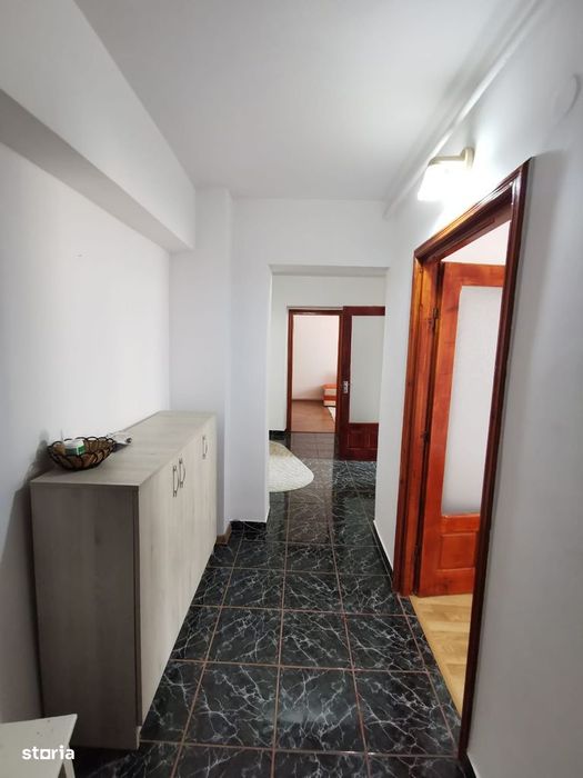Apartament 3 camere de închiriat, Bld Traian, zona centrală — fotografia 3