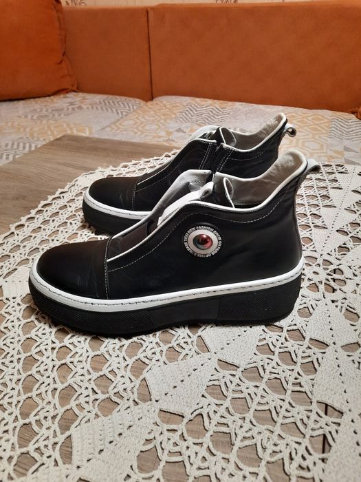 Черни дамски боти естествена кожа  37 номер.