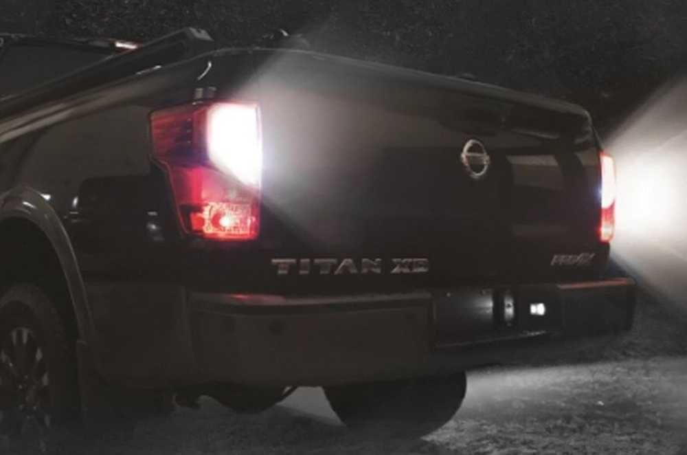 Комплект Т20 LED крушки за автомобил 15 SMD с две светлини - 12/24V