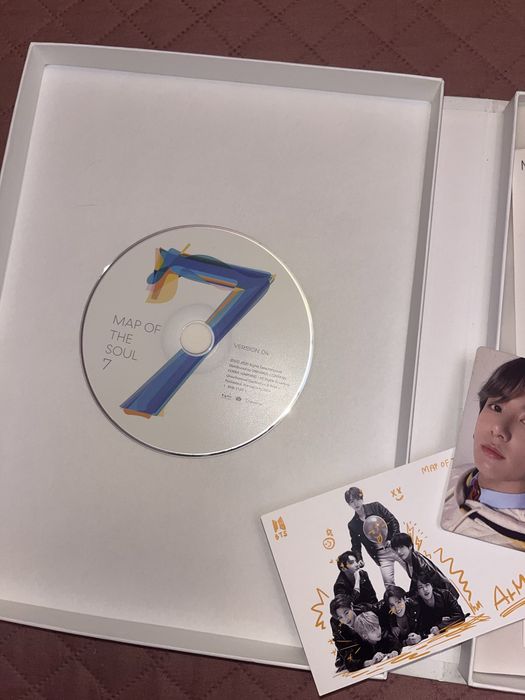 Album BTS Map of The Soul [Version 04]