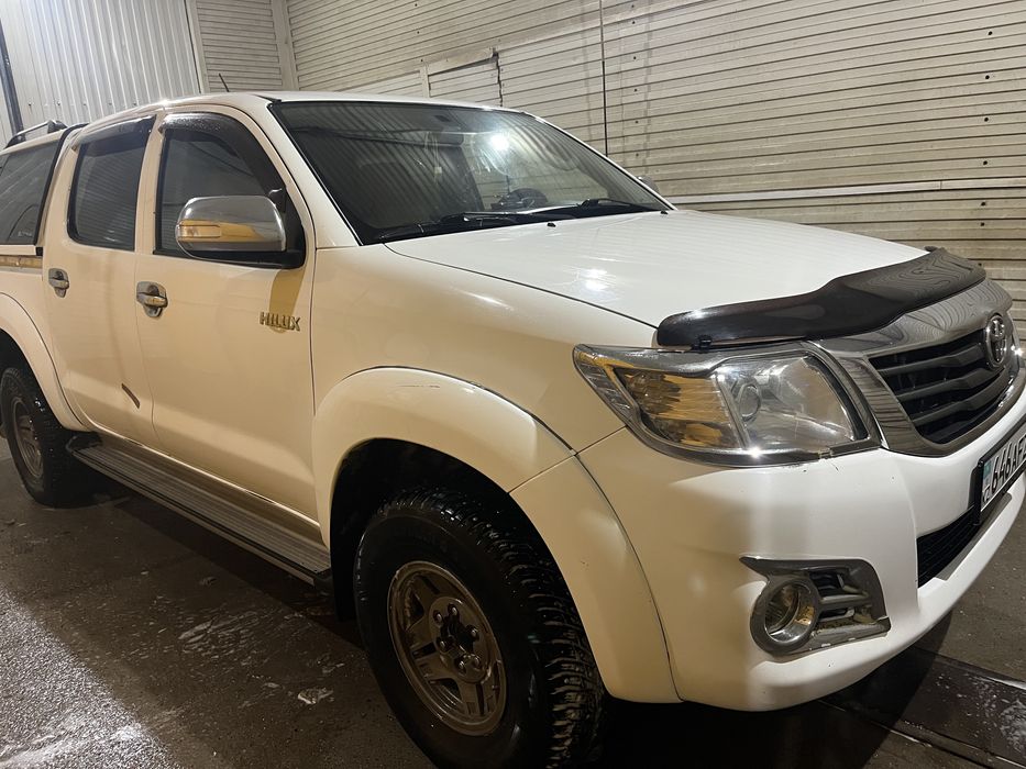 Toyota Hilux 2013