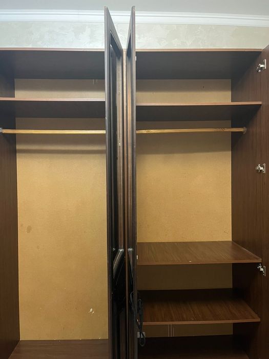 Шкаф 20000тенге саудасы бар