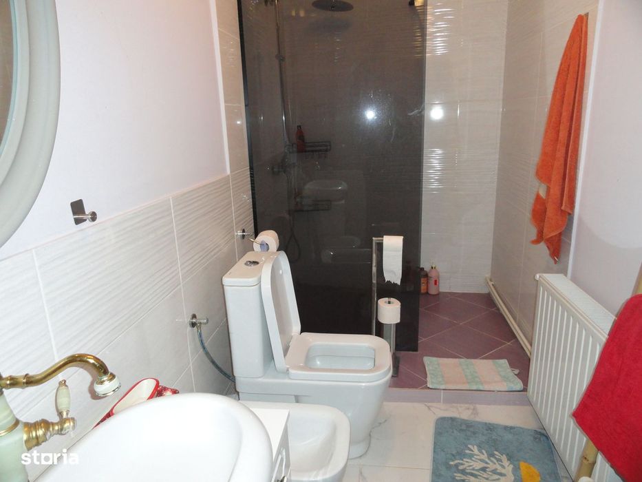 Casa 4 camere din caramida, renovata 2023, zona centrala, mobilata