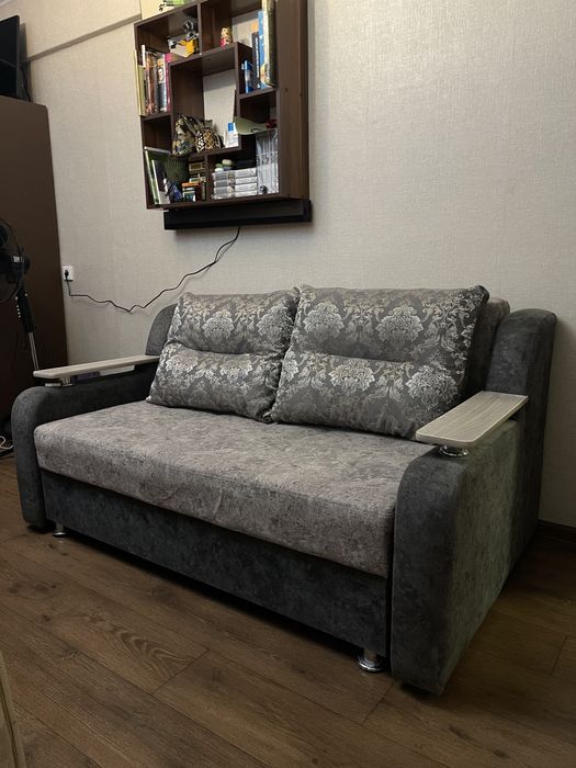 Диван раскладной 160 в отличном состоянии