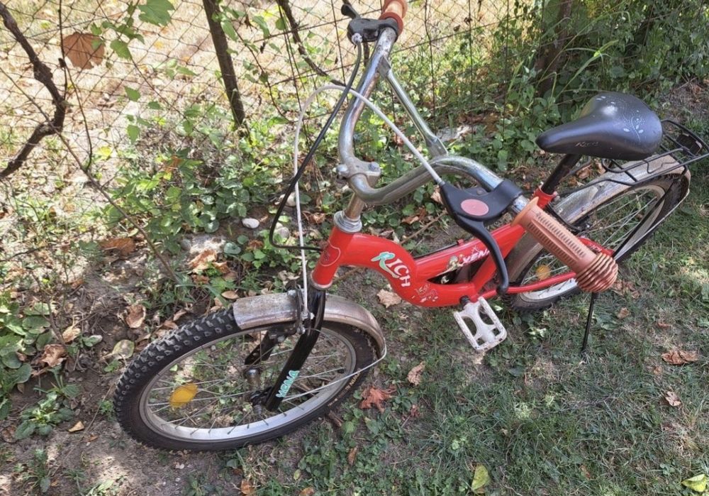 Vând bicicletă RICH