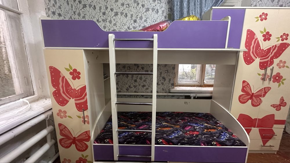 Продам двухъярусную кровать