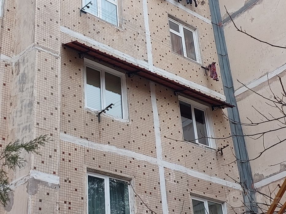 Навесы козырьки над окнами