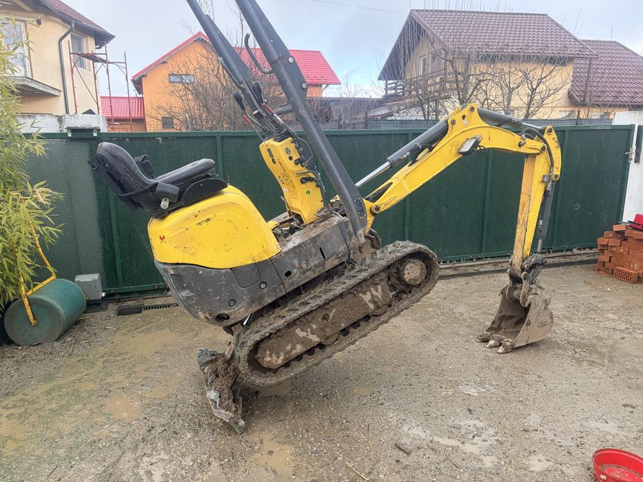 Miniexcavator motor yanmar 3 cilindrii