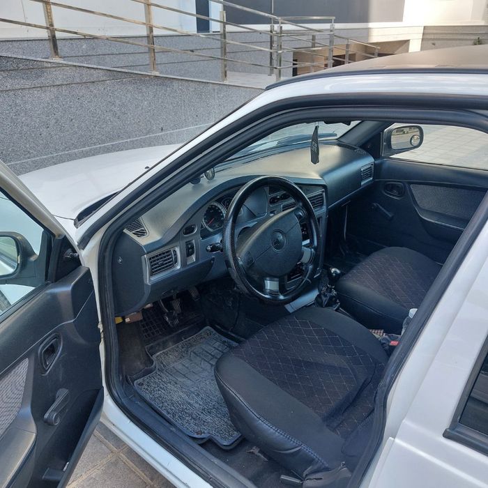 Nexia 2  1.6 mator donc. 2014-yil sotiladi.