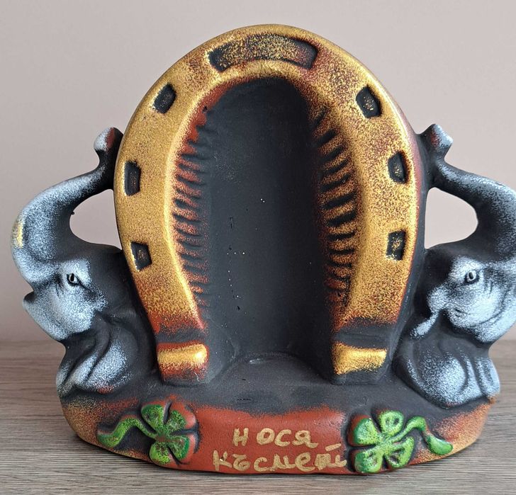 Голям масивен свещник