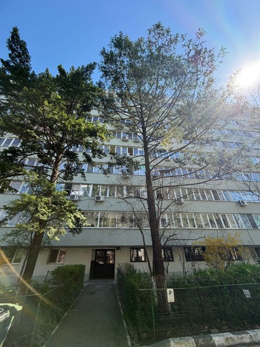 Vand apartament, Baba Novac