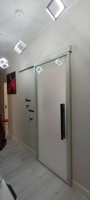 Раздвижные двери и перегородки в стиле лофт / Душевые кабины