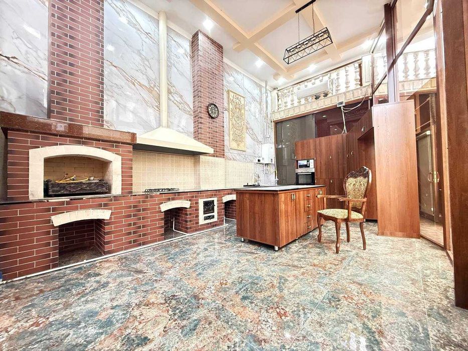 Дом 600 м² на 10 сотках, Ракат Боши, 1-я линия