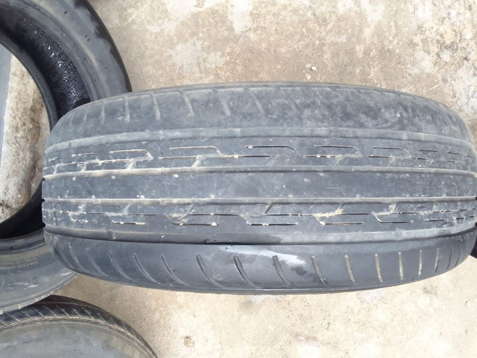Шины для машины.