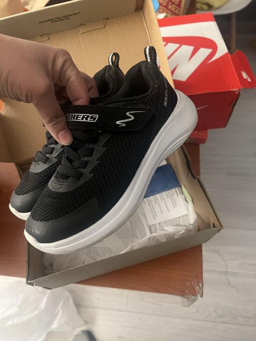 Кроссовки скечерз 33размер