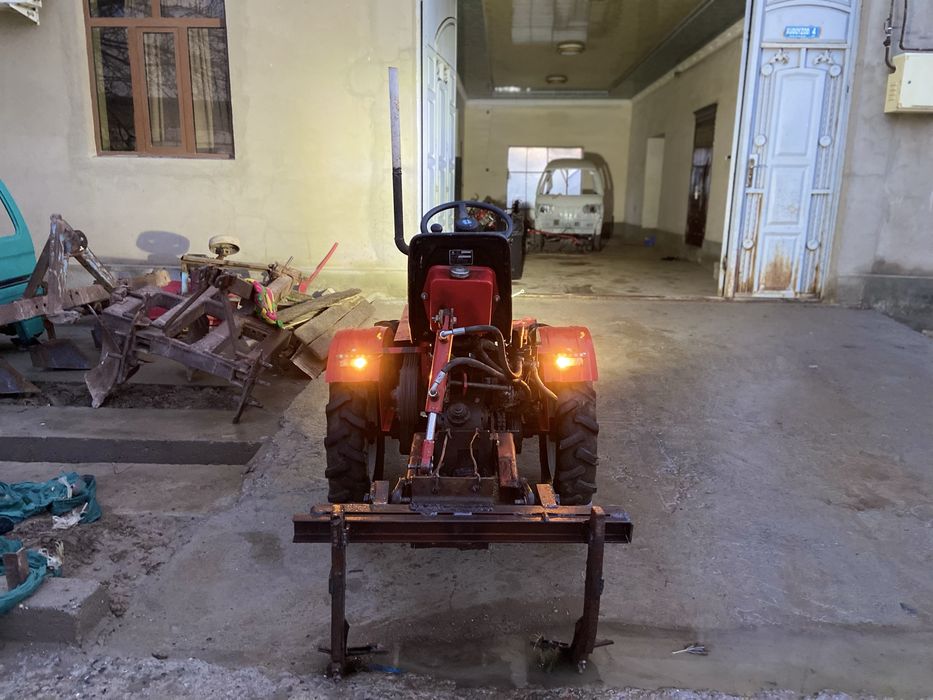 трактор фрезали.