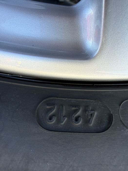 Е класа 2009-2018 w204 w205 Зимни Дот 24г 225/55/16 - 100€