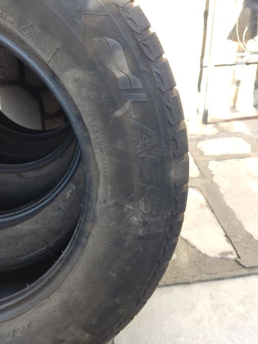 Комплект зимни гуми употребявани