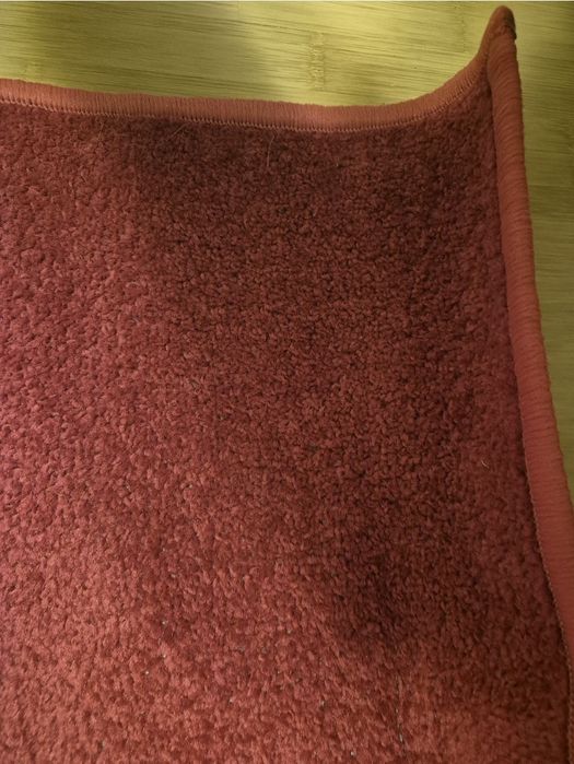 Covor rosu 100x100 cm