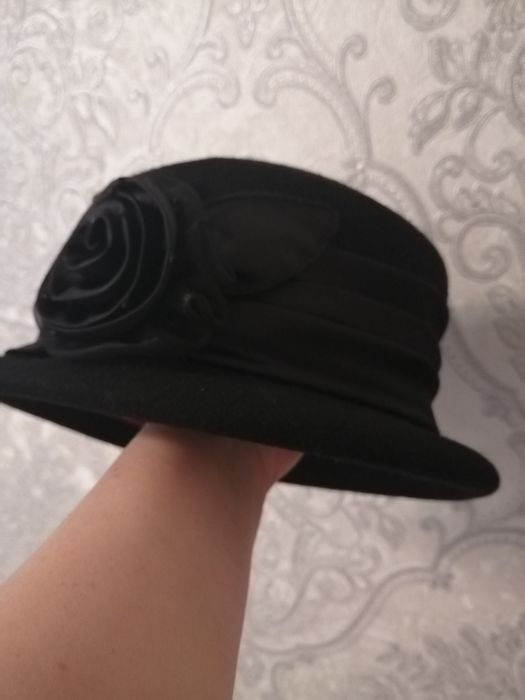 Продам шляпу с розой