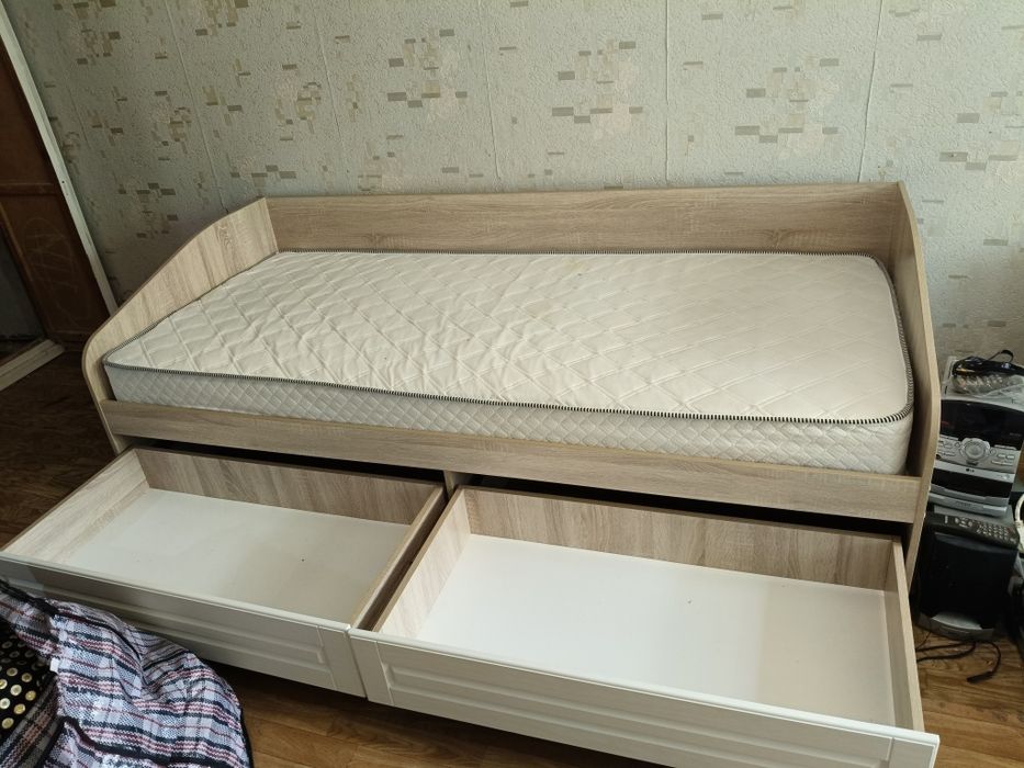 Продам кровать (1 месяц использования)