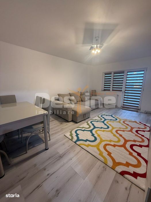 Apartament de inchiriat 3 camere, central Campina!