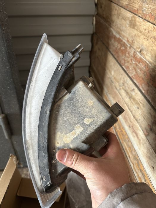 Продам решетку и туманки