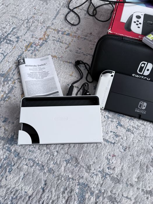 Продам Nintendo Switch Oled