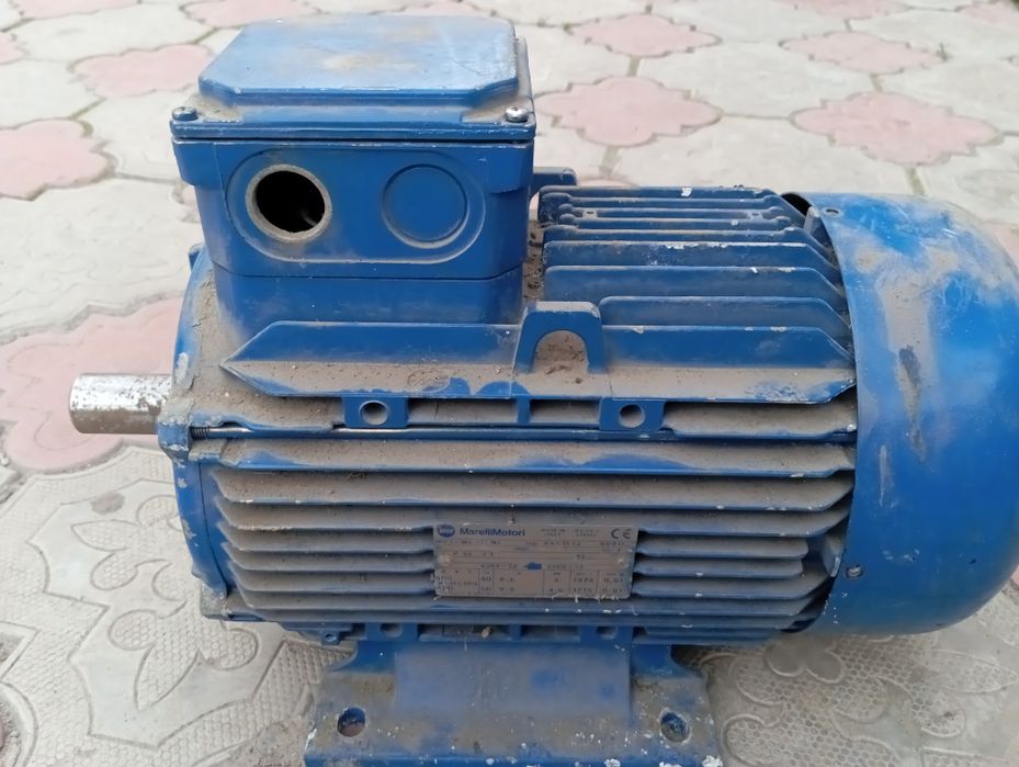 Продам электродвигатель