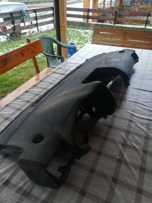 Табло за Тойота Авенсис 2.0 D 2004 година