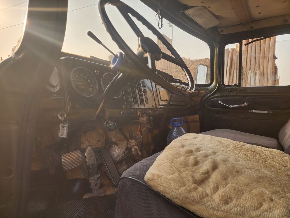 Zil ural mator 1987 yil sotiladi