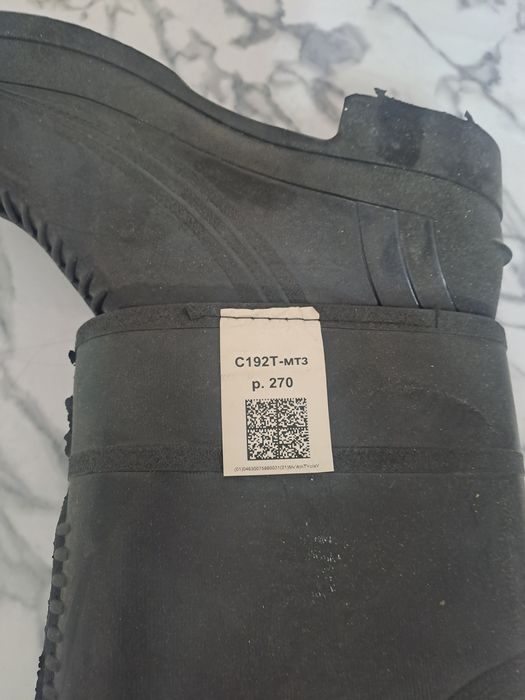 Продам резиновые сапоги