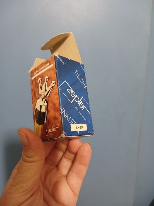 Продам  крышку для шампанского