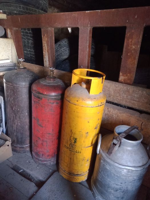 Продам Газ балон, батарея!