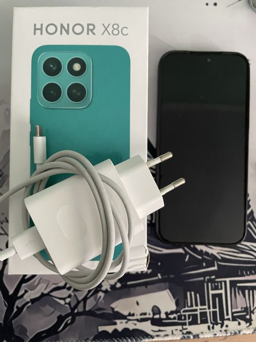 Телефон ,honor x8 c
